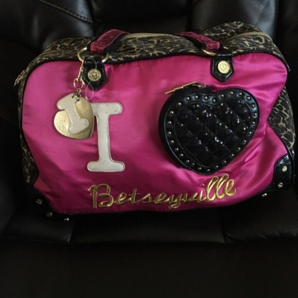 Betseyville weekend bag